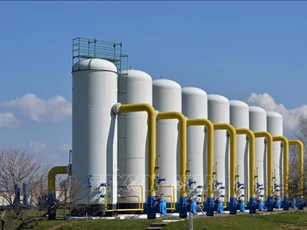 Ukraine ngừng xuất khẩu khí đốt, than đá và dầu nhiên liệu