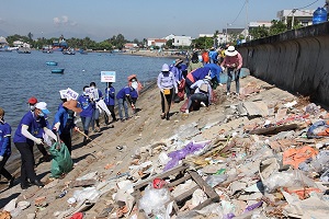 Chương trình "Làm sạch biển": Chung tay hành động bảo vệ môi trường 
