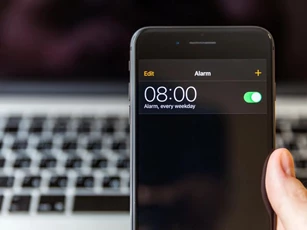 Hướng dẫn sửa lỗi báo thức trên iPhone