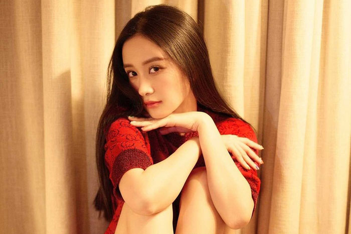 'Hot girl trà sữa' mặc như không khiến nhiều người hiểu lầm, phải hỏi ngay câu này