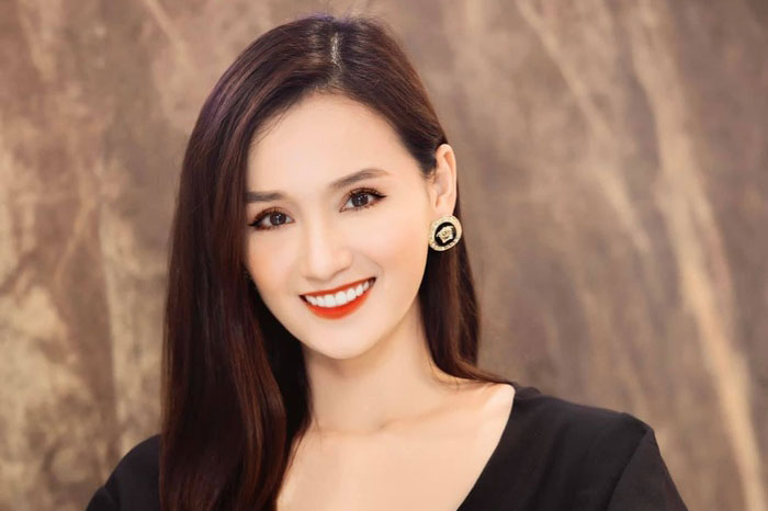 3 mỹ nhân tên Huyền phủ sóng giờ 'vàng' VFC: Người sở hữu cả bộ sưu tập kim cương, người hôn nhân đổ vỡ