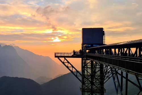 Khám phá cầu kính Rồng Mây ở Lai Châu