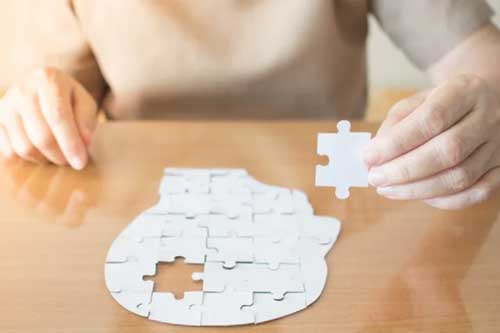 7 thói quen phổ biến hàng ngày làm tăng nguy cơ sa sút trí tuệ