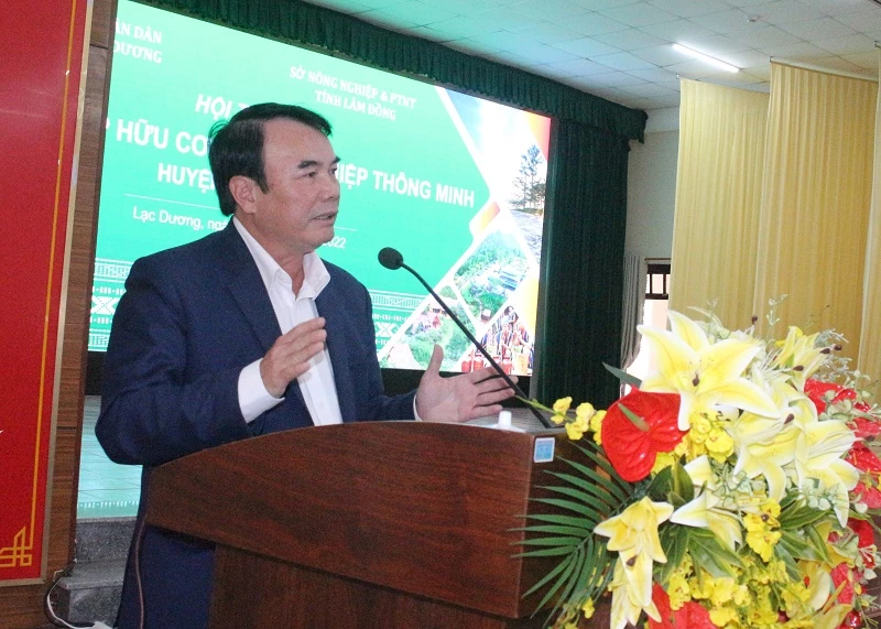 Tiến sĩ Phạm S - Phó Chủ tịch UBND tỉnh Lâm Đồng chia sẻ nhiều thông tin mang tính khoa học thú vị tại hội thảo.