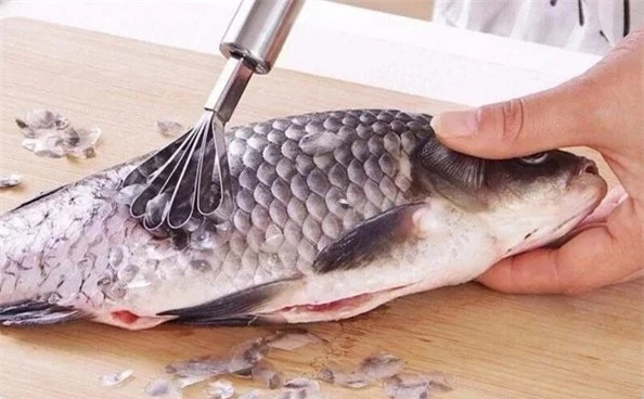 Bộ phận này ở con cá còn bổ hơn phần thịt, đa số không biết đem vứt bỏ 2