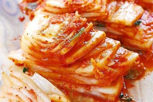 Cách muối kim chi chuẩn vị Hàn Quốc cực đơn giản, vụng mấy cũng làm được
