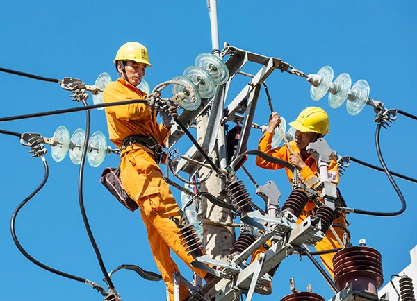 EVNCPC tăng cường độ tin cậy cung cấp điện cho khách hàng