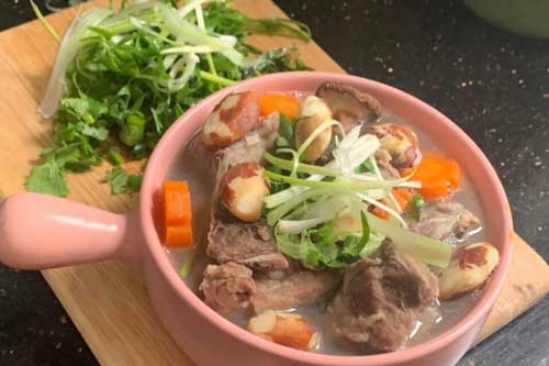 Loại hạt "gây mất đoàn kết" đem hầm với xương heo, cả nhà quây quần sì sụp