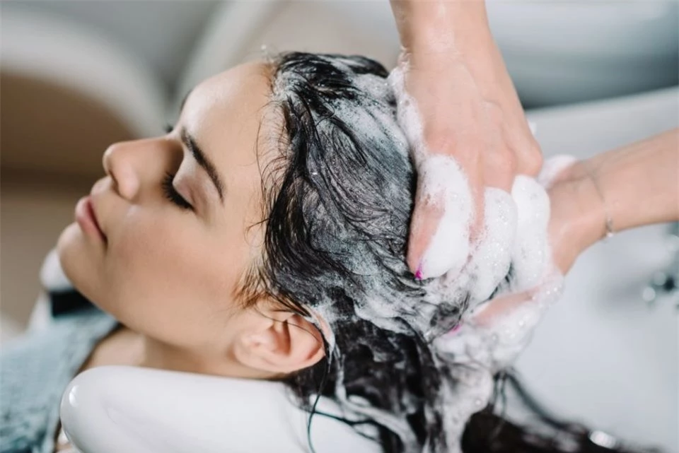 8 quan niệm sai lầm về chăm sóc tóc