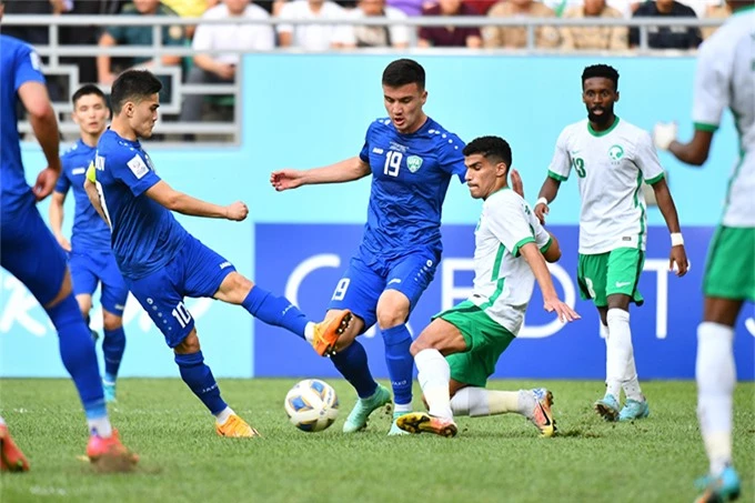 U23 Saudi Arabia (áo trắng) vô địch châu Á khi không để thua và không để thủng lưới bàn thua vào