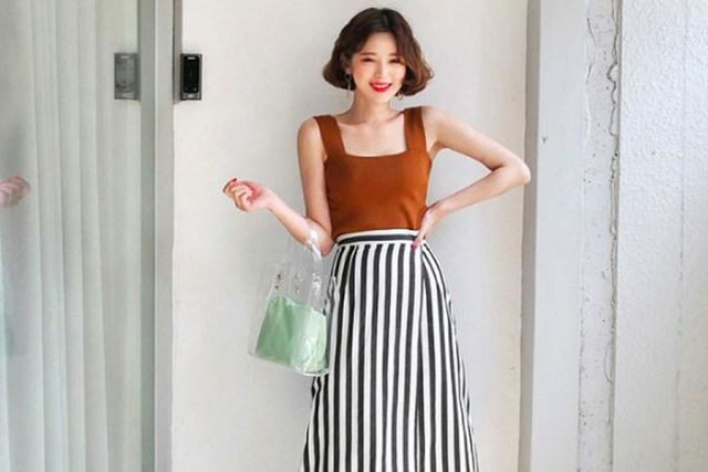 Cách diện áo hai dây giúp nàng “xinh hết nấc” mà không lo kém duyên