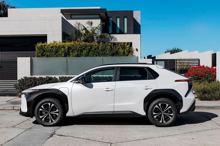 Toyota ra mắt hệ thống pin đủ cấp điện cho một căn nhà