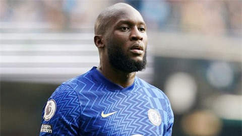 Chelsea chuẩn bị cho mượn Lukaku, đón Sterling