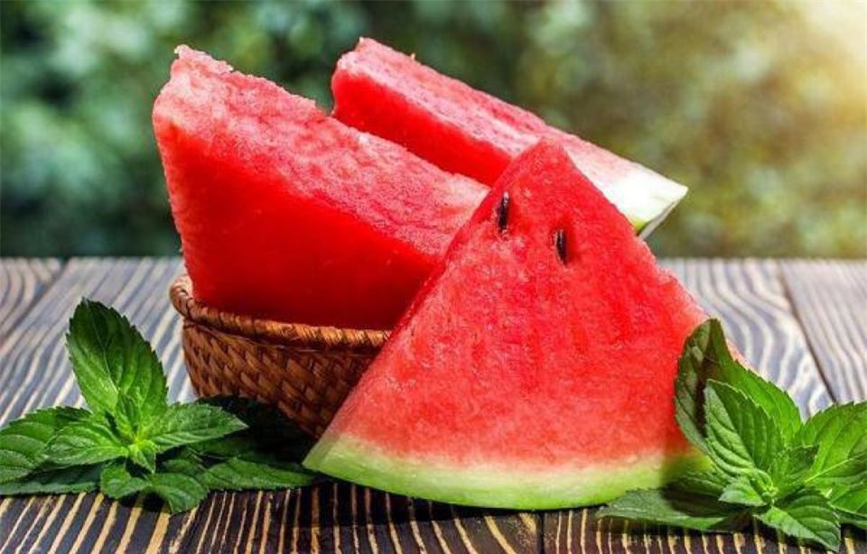 Những loại thực phẩm thanh mát giúp giải nhiệt cơ thể trong mùa hè
