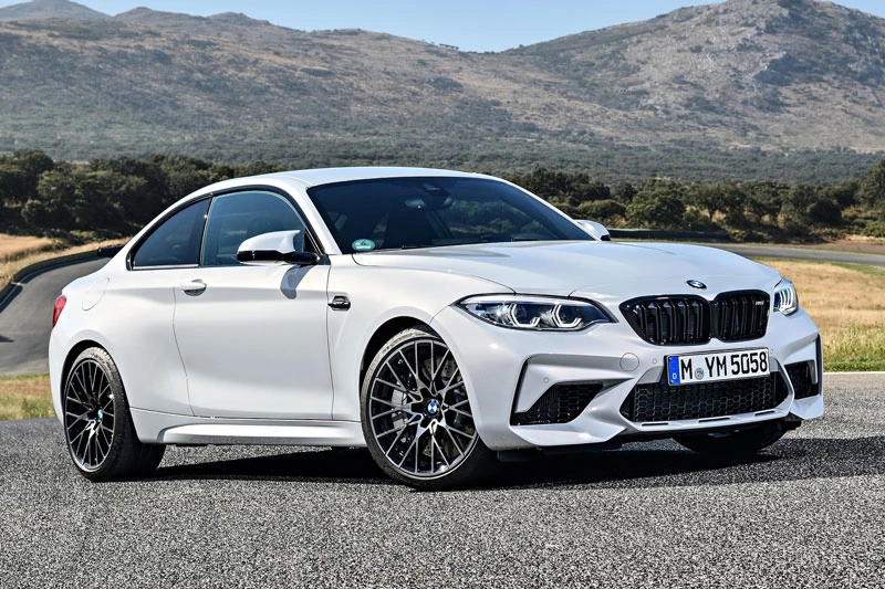 =9. BMW M2 Competition (thời gian tăng tốc từ 0-96 km/h: 4,4 giây).