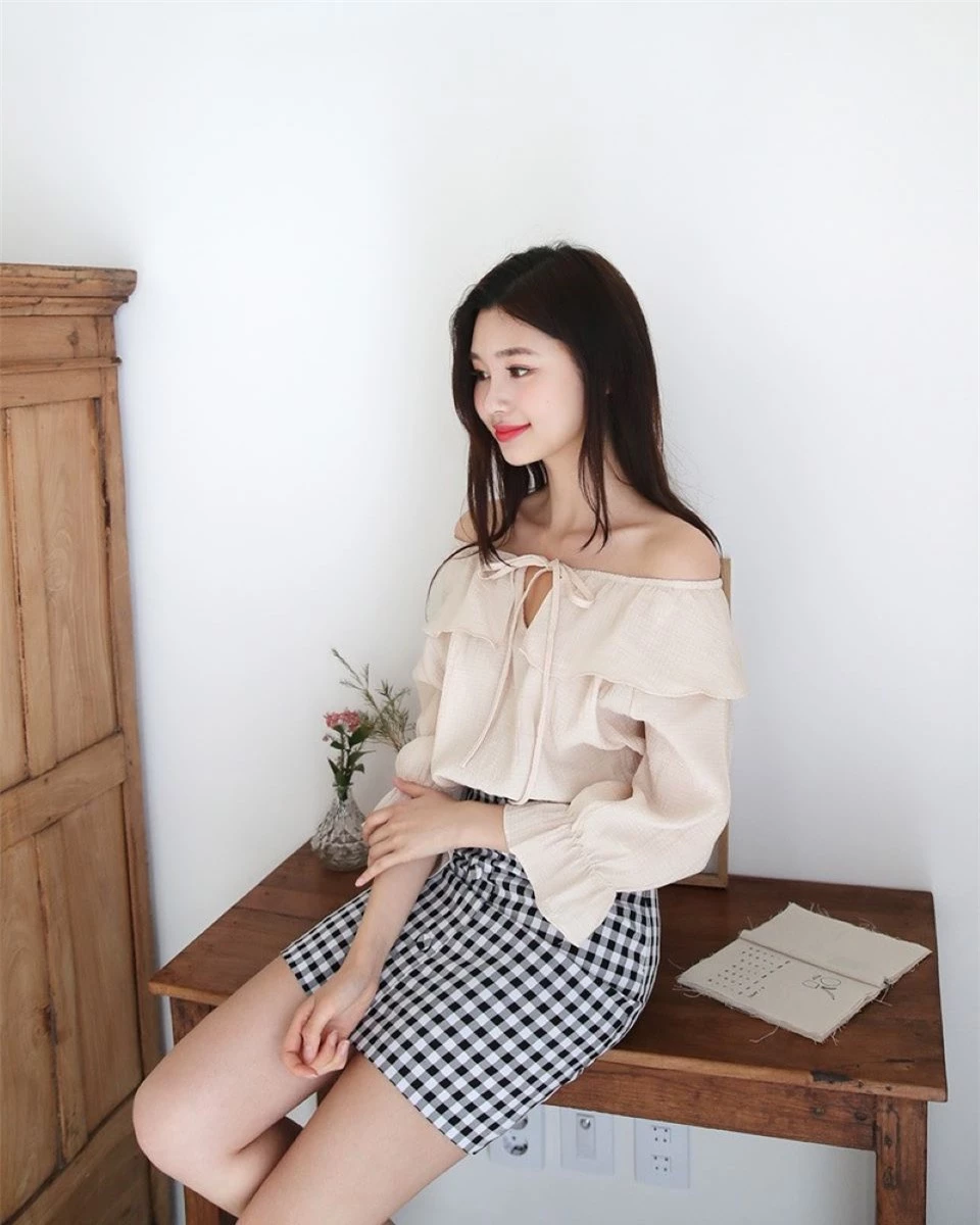 Những mẫu áo blouse cho mùa hè năng động