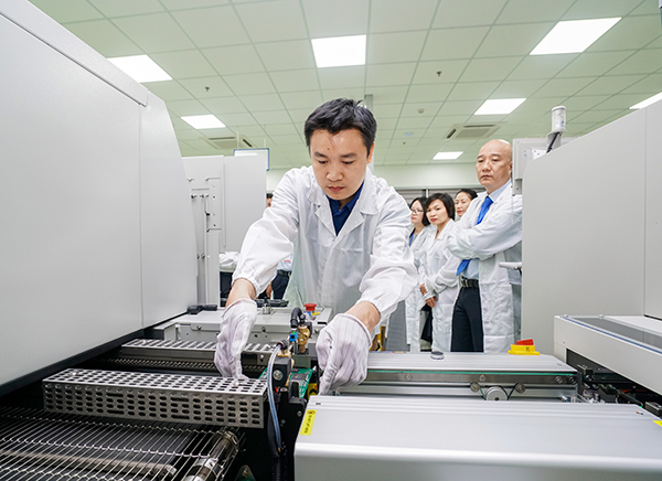 Đà Nẵng: Thu hút đầu tư vào lĩnh vực hàng không, vũ trụ, chế tạo robot, sản xuất chip