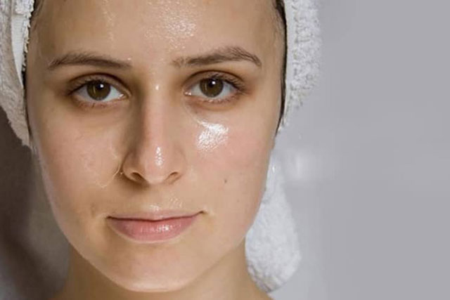 Bí quyết giúp bạn chọn mỹ phẩm cho da nhờn mụn