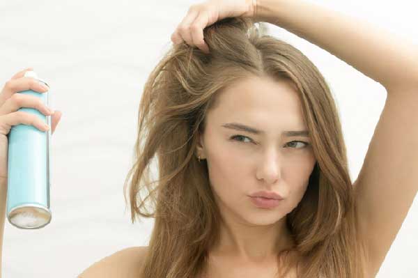 Lưu ý khi dùng dầu gội khô bạn nên chú ý