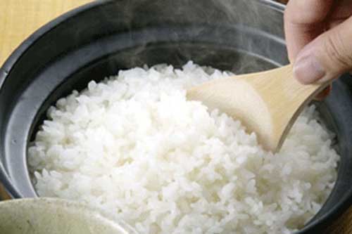 Nấu cơm dùng nước lạnh hay nước sôi giữ được vitamin B1, đa số nhầm tưởng