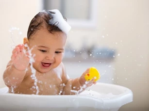 7 sai lầm thường gặp khi tắm cho trẻ mà cha mẹ nên biết