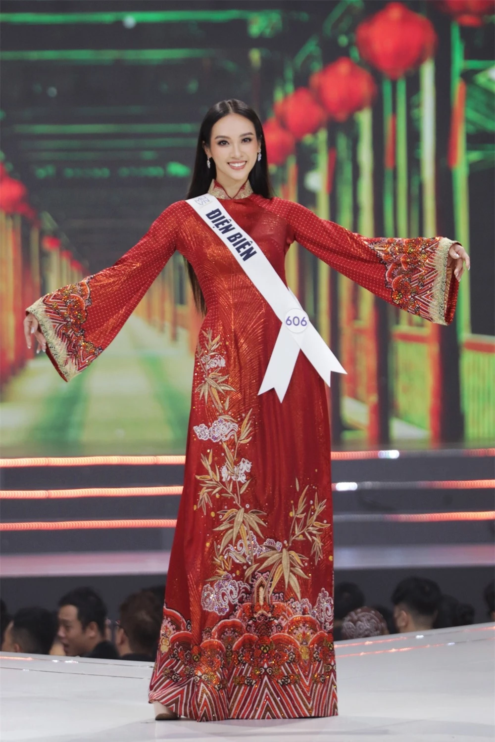 Bán kết Hoa hậu Hoàn vũ Việt Nam 2022: Loạt ứng viên cùng khoe vẻ nóng bỏng - Ảnh 9.