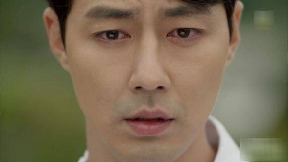 Vợ cũ có bạn trai, tôi uống rượu quên sầu, nửa đêm nhìn người nằm cạnh mà òa khóc