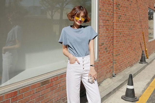 Cách phối áo phông sang trọng, thanh lịch cho quý cô công sở