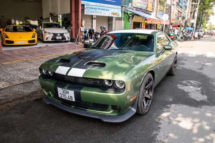 Ngắm hàng hiếm Dodge Challenger SRT Hellcat Redeye, giá khoảng 7 tỷ đồng tại Việt Nam