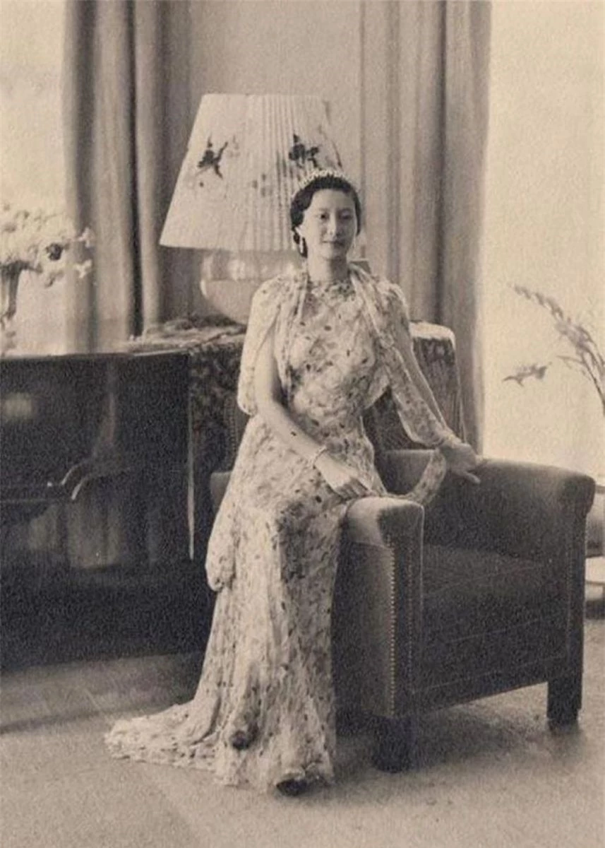 Phong cách thời trang Nam Phương Hoàng hậu - Bà Hậu duy nhất của hơn 100 năm Triều Nguyễn