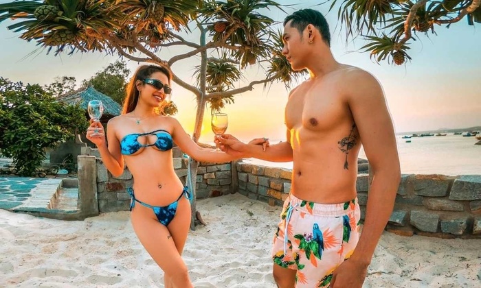 Nh&#x1EEF;ng c&#x1EB7;p &#x111;&#xF4;i Vbiz x&#x1EE9;ng danh &#x27;&#xF4;ng ho&#xE0;ng b&#xE0; ch&#xFA;a&#x27; b&#xE3;i bi&#x1EC3;n: Ph&#x1B0;&#x1A1;ng Trinh Jolie - L&#xFD; B&#xEC;nh, H&#x1ED3; Ng&#x1ECD;c H&#xE0; - Kim L&#xFD; &#x27;&#x111;&#x1ED1;t m&#x1EAF;t&#x27; ng&#x1B0;&#x1EDD;i h&#xE2;m m&#x1ED9;!