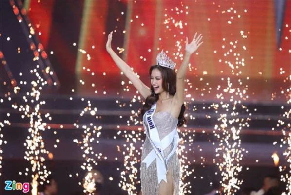 Ngọc Châu - Người đẹp Tây Ninh đã đăng quang Hoa hậu Hoàn vũ Việt Nam 2022 - Ảnh 2.