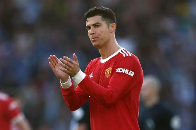 Ronaldo có thể tới Chelsea hè này?