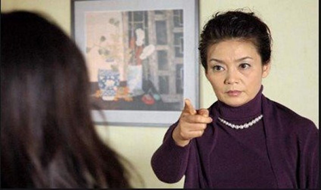 Ly hôn rồi con dâu vẫn bị mẹ chồng kéo đến gây sự vì những thứ ít ngờ có liên quan tới bố chồng