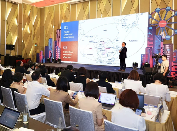 Hội thảo "Phát triển Đà Nẵng xứng danh thành phố đáng đến và đáng sống" do báo Đầu tư phối hợp với Tập đoàn Sun Group tổ chức tại Đà Nẵng ngày 27/2 