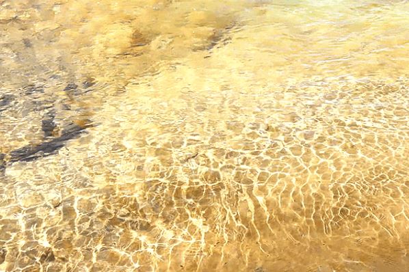 Dòng sông độc đáo nhất thế giới: Chứa đầy thứ quý giá, chỉ khi nước lũ rút mới xuất hiện nhiều