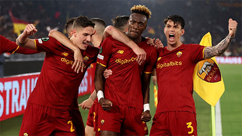 Barcelona xem xét kiện Roma vì rút khỏi Joan Gamper Trophy