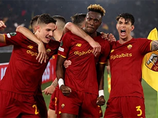 Barcelona xem xét kiện Roma vì rút khỏi Joan Gamper Trophy