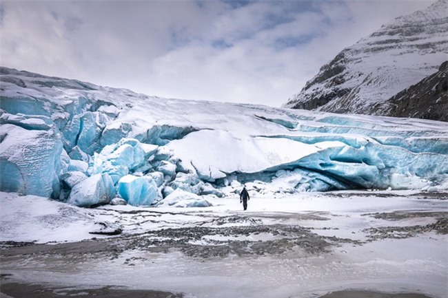 Nhiếp ảnh gia chẳng màng gian khổ thám hiểm tới hệ thống hang động băng giá kỳ vĩ, không thốt nên lời với vẻ đẹp choáng ngợp như đến từ hành tinh khác - Ảnh 9.