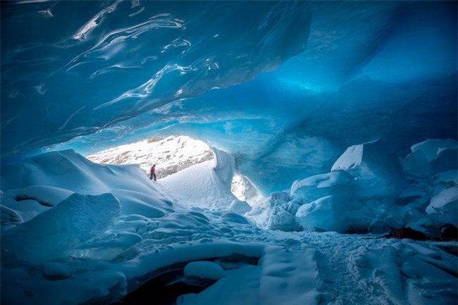 Nhiếp ảnh gia chẳng màng gian khổ thám hiểm tới hệ thống hang động băng giá kỳ vĩ, không thốt nên lời với vẻ đẹp choáng ngợp như đến từ hành tinh khác - Ảnh 10.