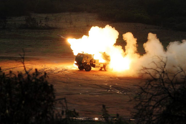 Hệ thống HIMARS mà Mỹ có thể gửi cho Ukraine lợi hại ra sao?