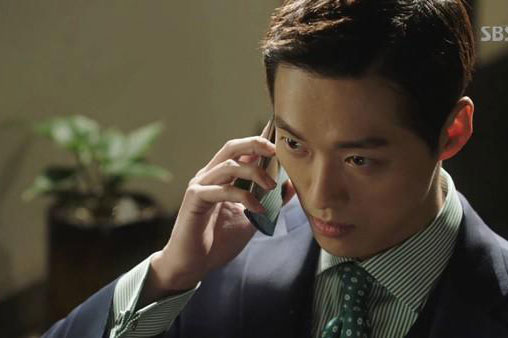 Biết cô ta phản bội tôi vẫn chi tiền khủng tổ chức sinh nhật và cái kết bẽ bàng