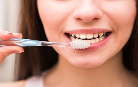 Sai lầm khi chải răng khiến chúng bị phá hủy dần