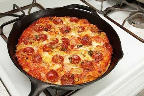Cách làm bánh pizza bằng chảo cực kỳ dễ