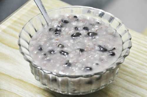 Chuyên gia sức khỏe ca ngợi công dụng của đậu đen, mách 5 cách dùng để giải nhiệt, thải độc tốt nhất