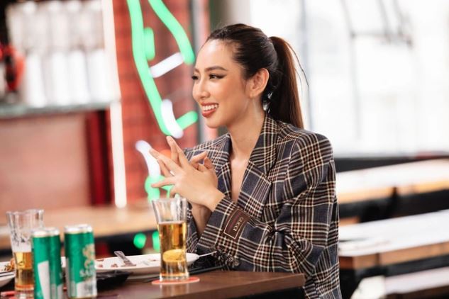 Hoa hậu Thùy Tiên đối mặt với những lúc yếu đuối: "Cúi đầu lâu quá, vương miện sẽ lung lay"