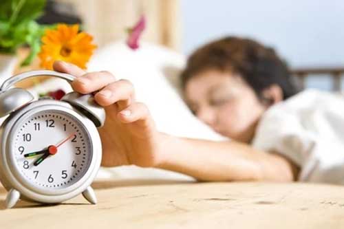 Thói quen tai hại trước khi đi ngủ khiến cân nặng tăng vù vù, rất nhiều người đang mắc phải