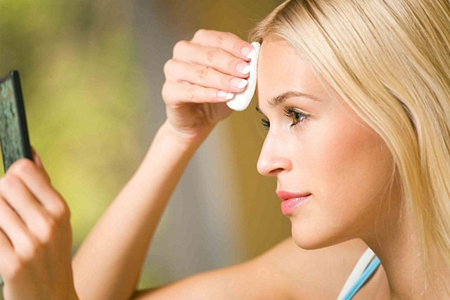 Bí quyết chọn đồ trang điểm trong mùa hè bạn phải biết