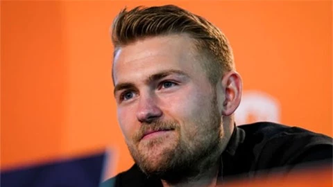 Juventus giảm giá bán De Ligt cho Chelsea