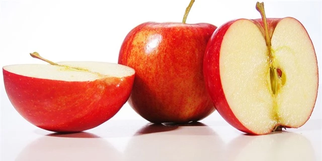 Mỗi ngày 1 quả táo có thể tránh lão hoá sớm, kéo dài tuổi thọ, nhưng chỉ mắc sai lầm nhỏ này sẽ &quot;tiêu tan&quot; công dụng - Ảnh 2.
